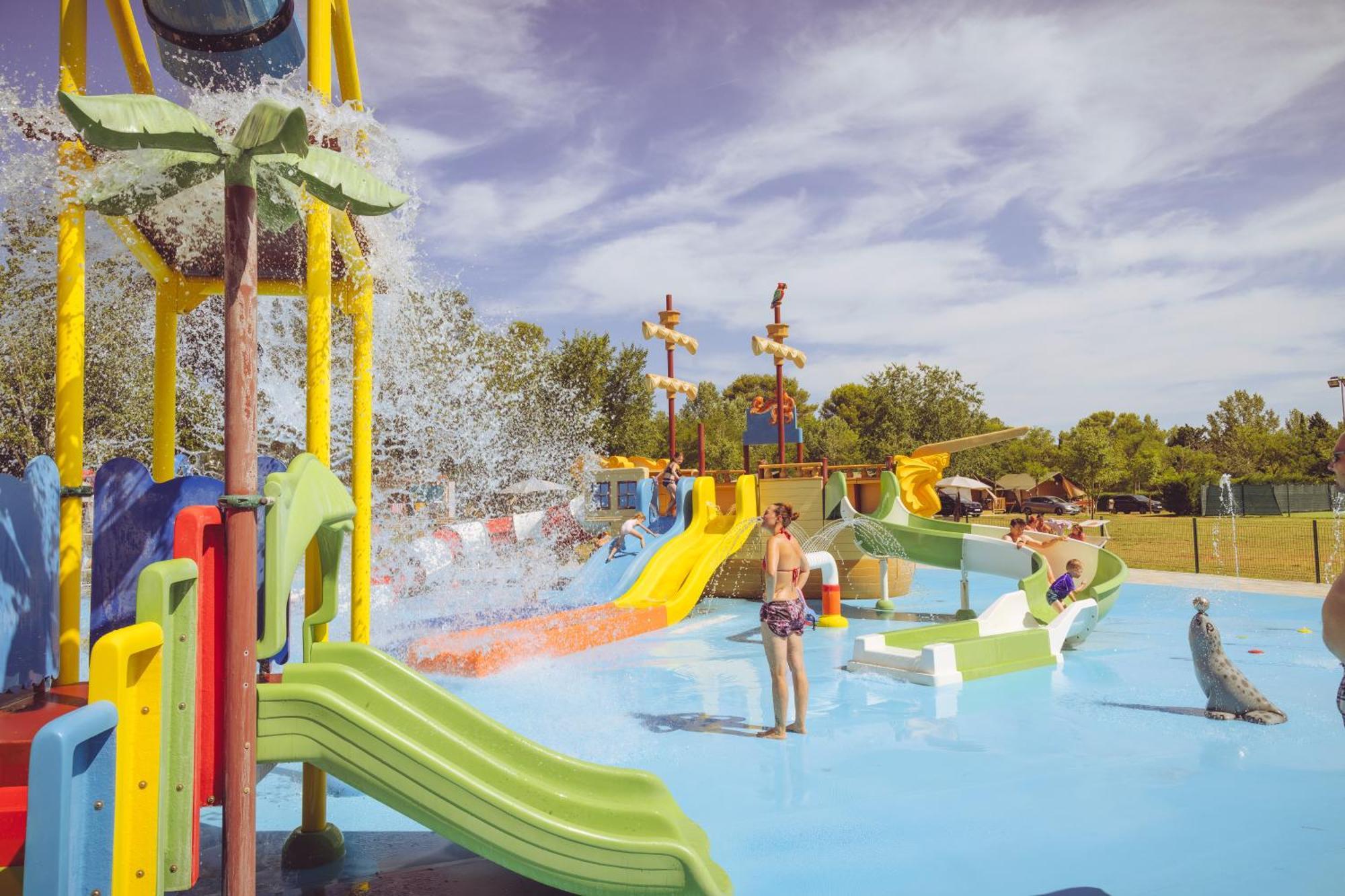 Camping Bi-Village - Roan Valbandon Extérieur photo